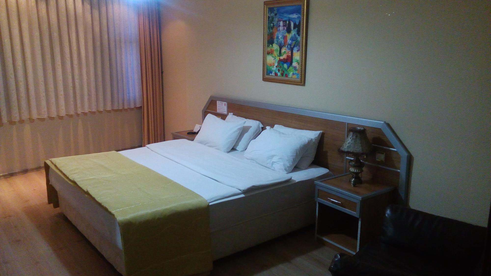 Demirgrand Hotel Trabzon Bagian luar foto