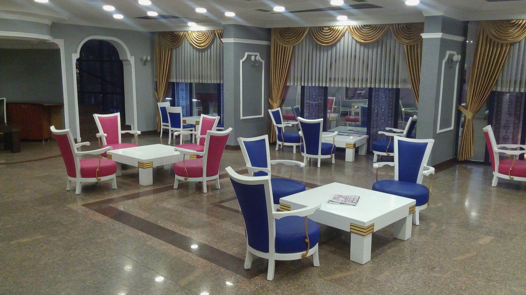 Demirgrand Hotel Trabzon Bagian luar foto